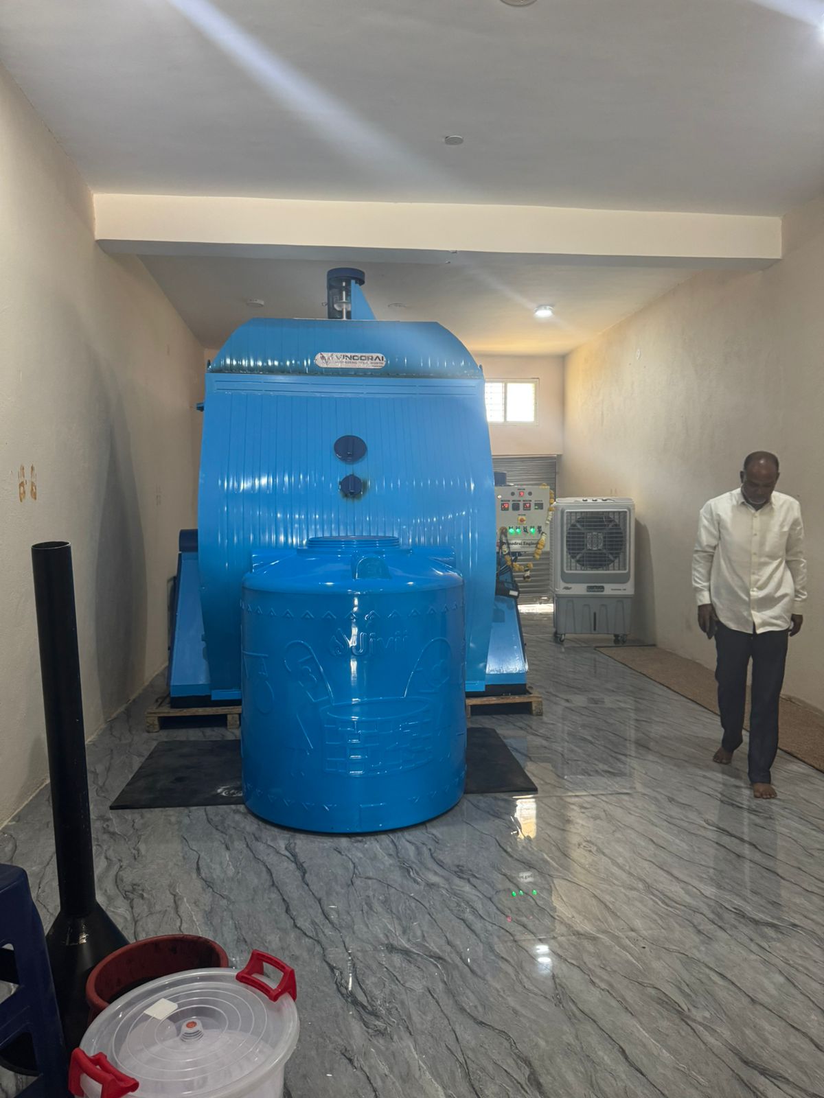 Blue Water Tanks & Manufacturing Equipment